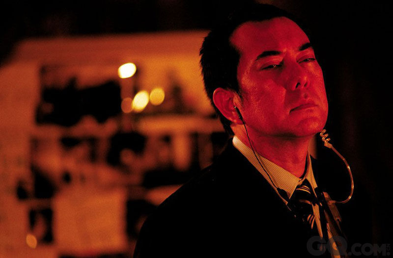 随着上世纪九十年代末港产片不景气，黄秋生改而在大陆和其他地方接拍影片，逐渐摆脱了过去“变态佬”的影子。2003年，黄秋生在《无间道》一片里饰演正直的警官，赢得了台湾电影金马奖最佳男配角，2005年更凭借《头文字D》赢得香港电影金像奖最佳男配角。