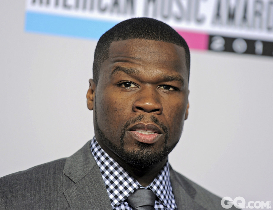 2013年4月，Rick Ross被某品牌解约新闻占据各媒体头条。50 Cent趁机嘲笑对手，在 sns上发了一张照片并配上标题：“我替说某品牌在找新的代言人。”
