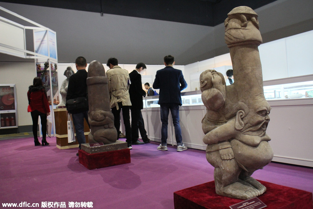 2015年4月9日，2015中国国际成人保健及生殖健康展览会（上海成人展）在上海跨国采购会展中心举行，道家性文化精品展也同时拉开帷幕，饰品、雕塑、画卷都让人领略了古代人的性生活状况和理念。