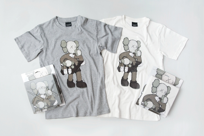 《CLEAN SLATE》形象印花灰、白两色纯棉T恤
（仅M和L尺码可选）
490 RMB