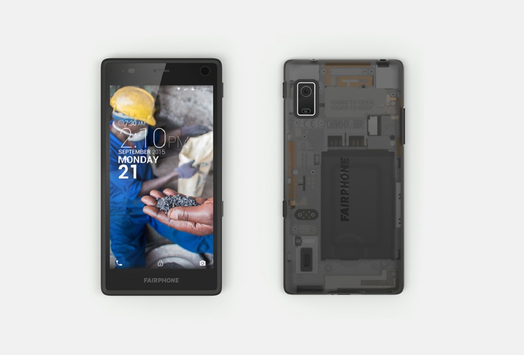 NO.3 Fairphone 2 
Fairphone 2来自荷兰，于2015年发布，是全球第一款模块化手机。作为市面上仅有的模块化手机，其长宽高为143×73×11mm，5英寸1080LCD显示屏，高通骁龙801处理器，2GB RAM、32GB ROM，后置800万像素摄像头，配置虽不出彩但更重要的是概念、是模块化！iFixit拆解后评测，除了全贴合的屏幕外，Fairphone 2每个模块均可单独拆卸更换，非常易于组装修理，模块化手机名副其实。
