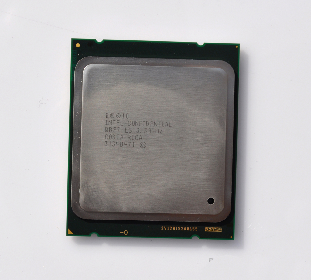 NO.1 Intel Core X系列处理器
很早就有消息称英特尔第八代处理器将采用14nm工艺，在此次的台北电脑展上指出这款处理器性能将比上一代提高30%。虽然没有透露第八代芯片的完整蓝图，但是指出将会拥有i3、i5、i7三大系列型号。
