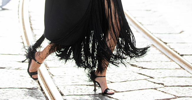 凉鞋界的小黑裙 一字带到底有多美