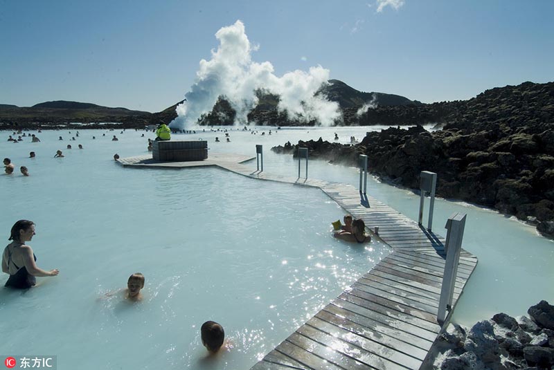 冬季冰火两重天 去世界的边缘冰岛蓝湖泡温泉 