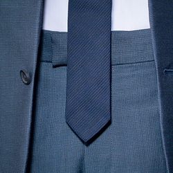 最实用、最贴心的小技巧教你对付过长的领带