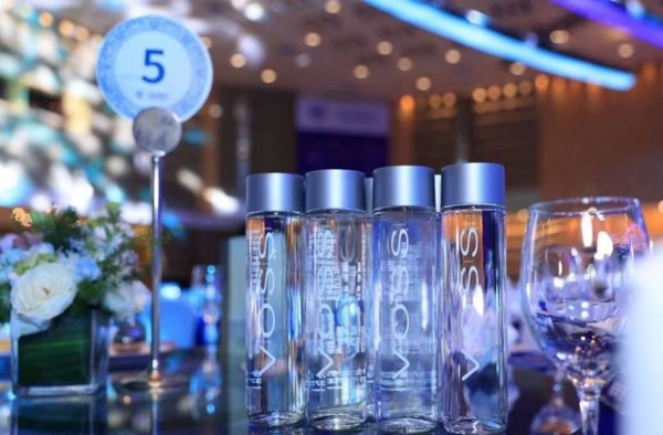 VOSS成为“2021中国企业家博鳌论坛”指定用水