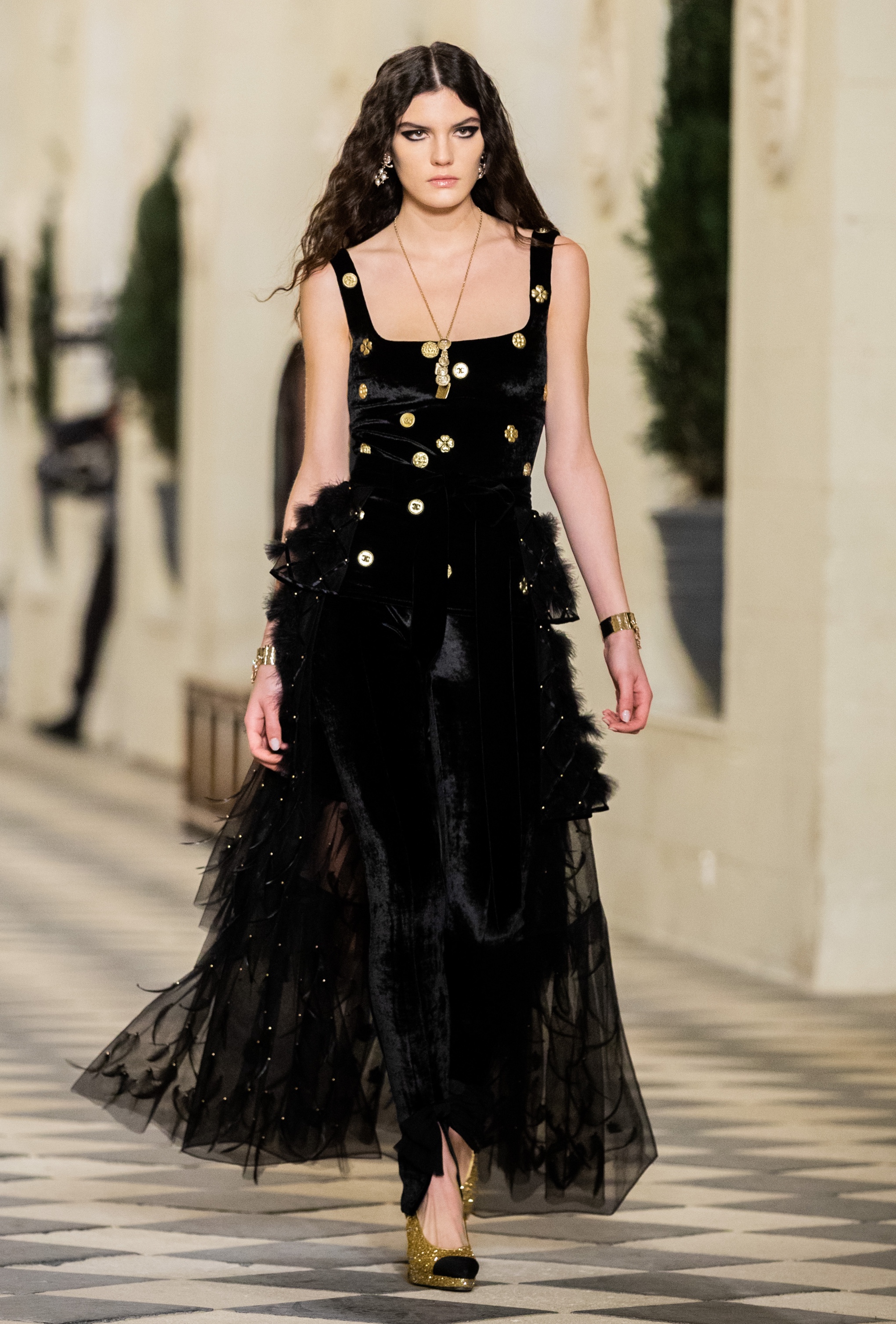 Chanel Autumn/Winter 2020 Collection Show Review