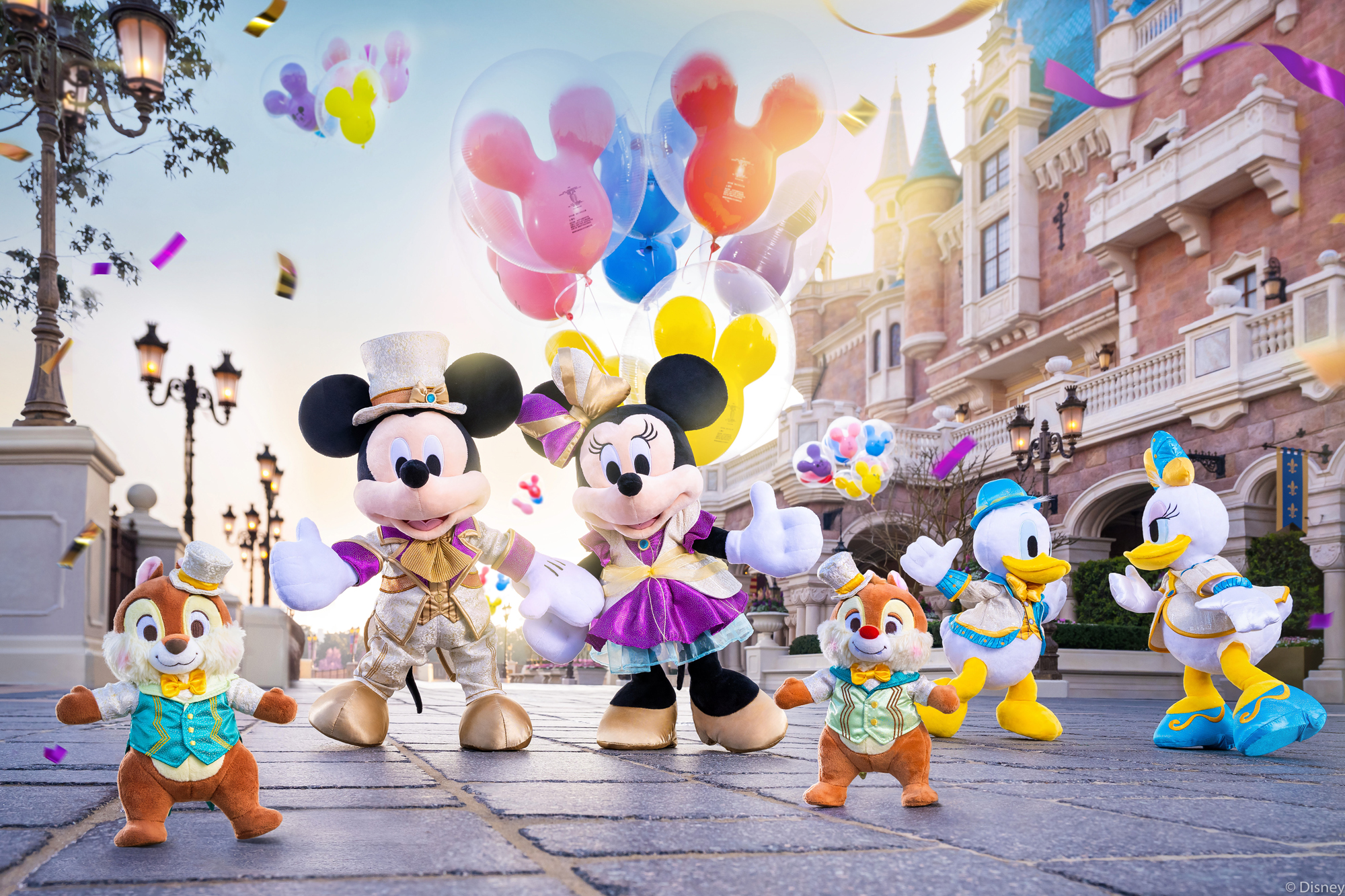 上海迪士尼度假区提前揭晓5岁生日庆典迪士尼朋友全新定制服装