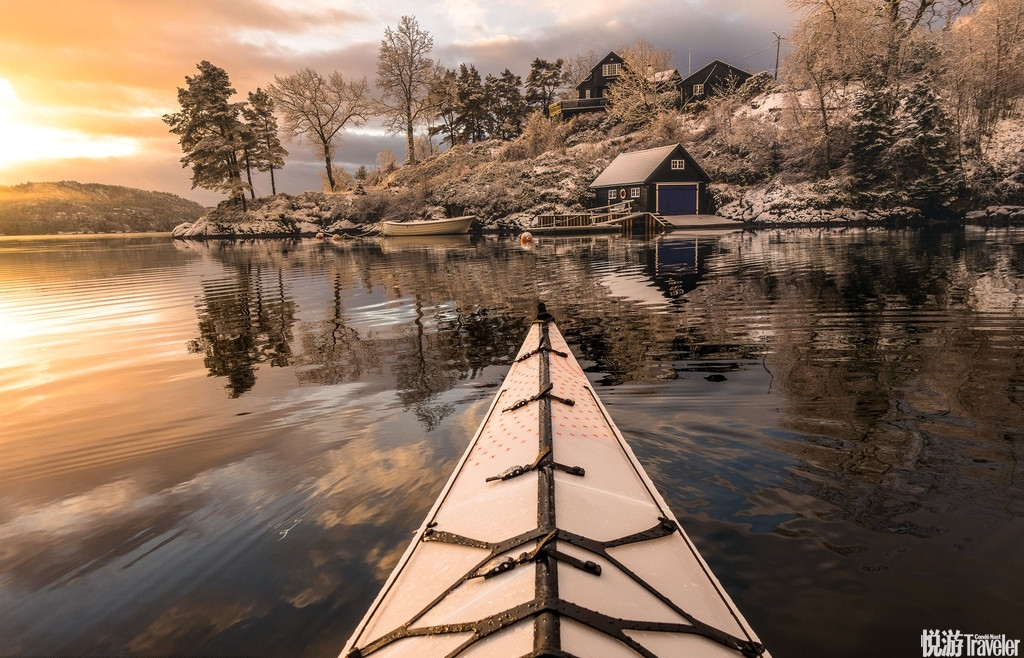 挪威，Tomasz Furmanek一名IT工作者也是一名皮划艇爱好者，多年来，他时不时就荡着他的皮划艇在挪威旅游...