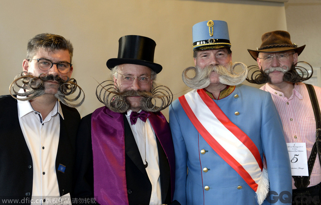 当地时间2014年11月8日，德国施鲁赫湖，欧洲胡须锦标赛举行，参赛的“美髯公”们展示自己的胡子。