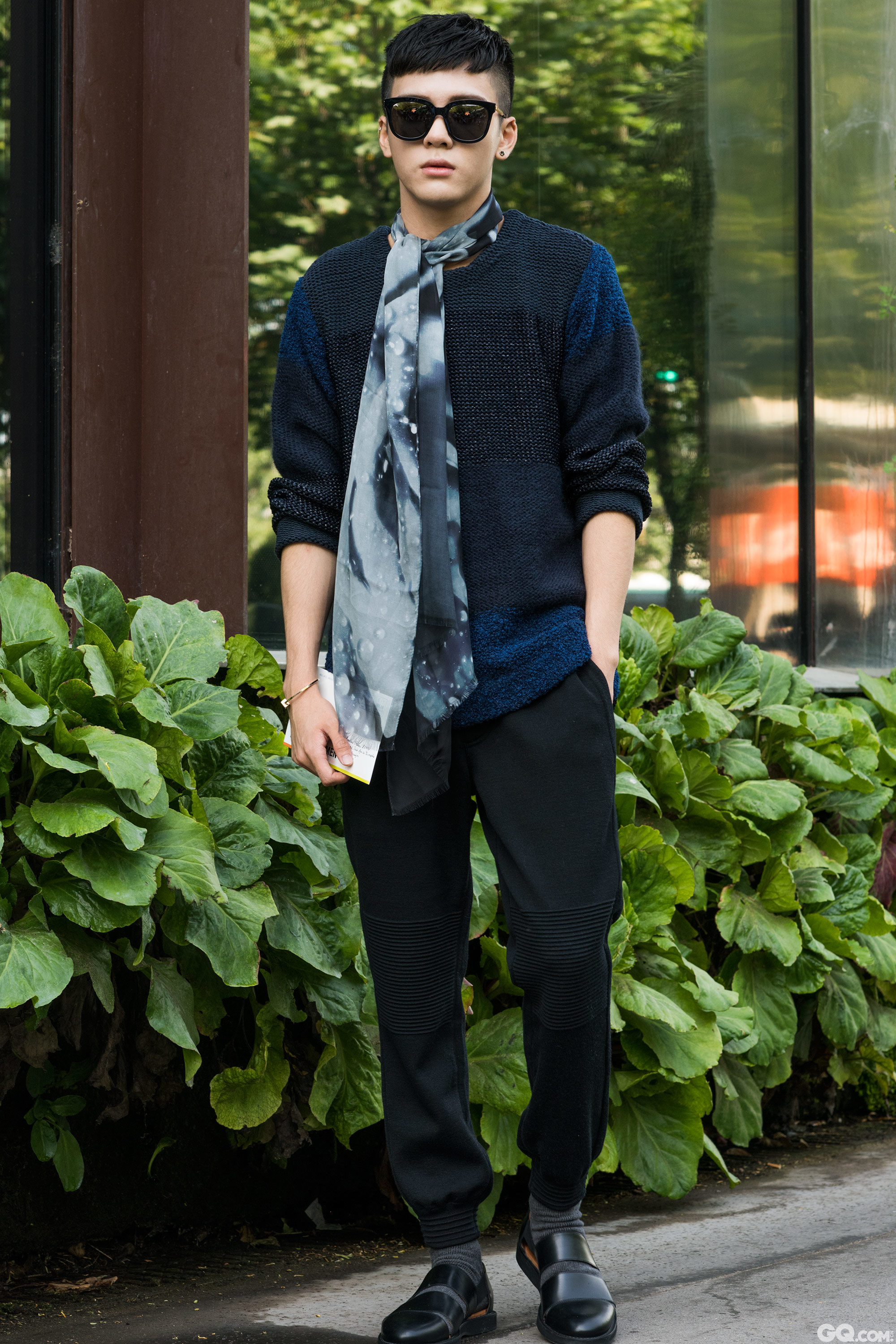 All look: Issey Miyake
Shoes: Cos

Inspiration: It’s very warm so I wanted to wear light fabrics
（今天非常热所以我想穿轻薄面料的衣服）