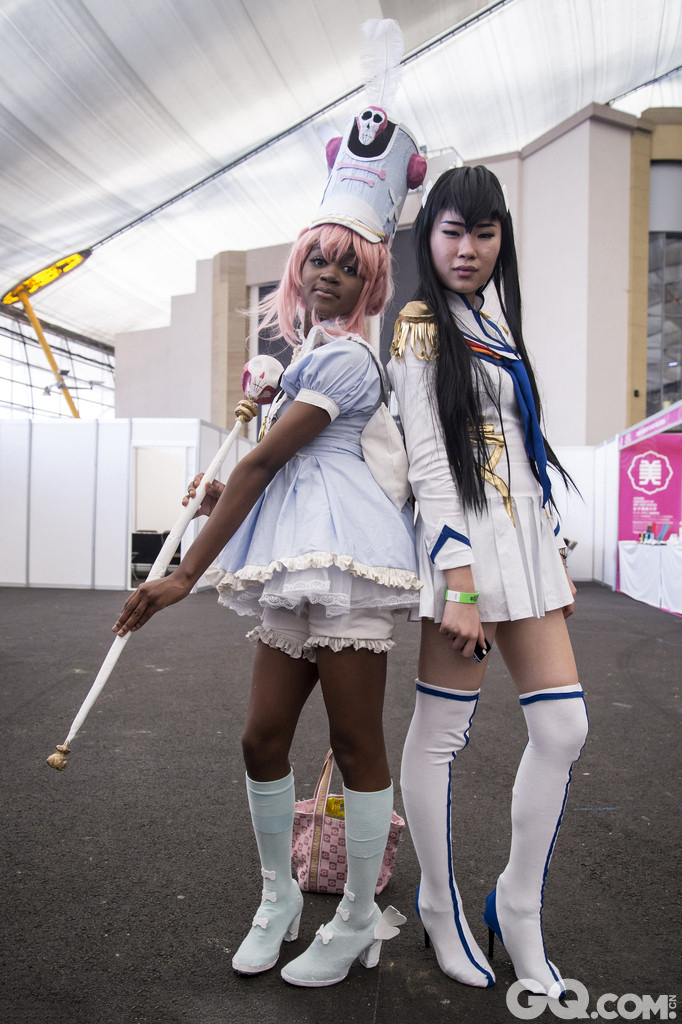 当地时间2015年7月11日，英国最大的日本文化展Hyper Japan在伦敦举行，参展的动漫粉们打扮成日本动画及电脑游戏中的角色大玩cosplay。