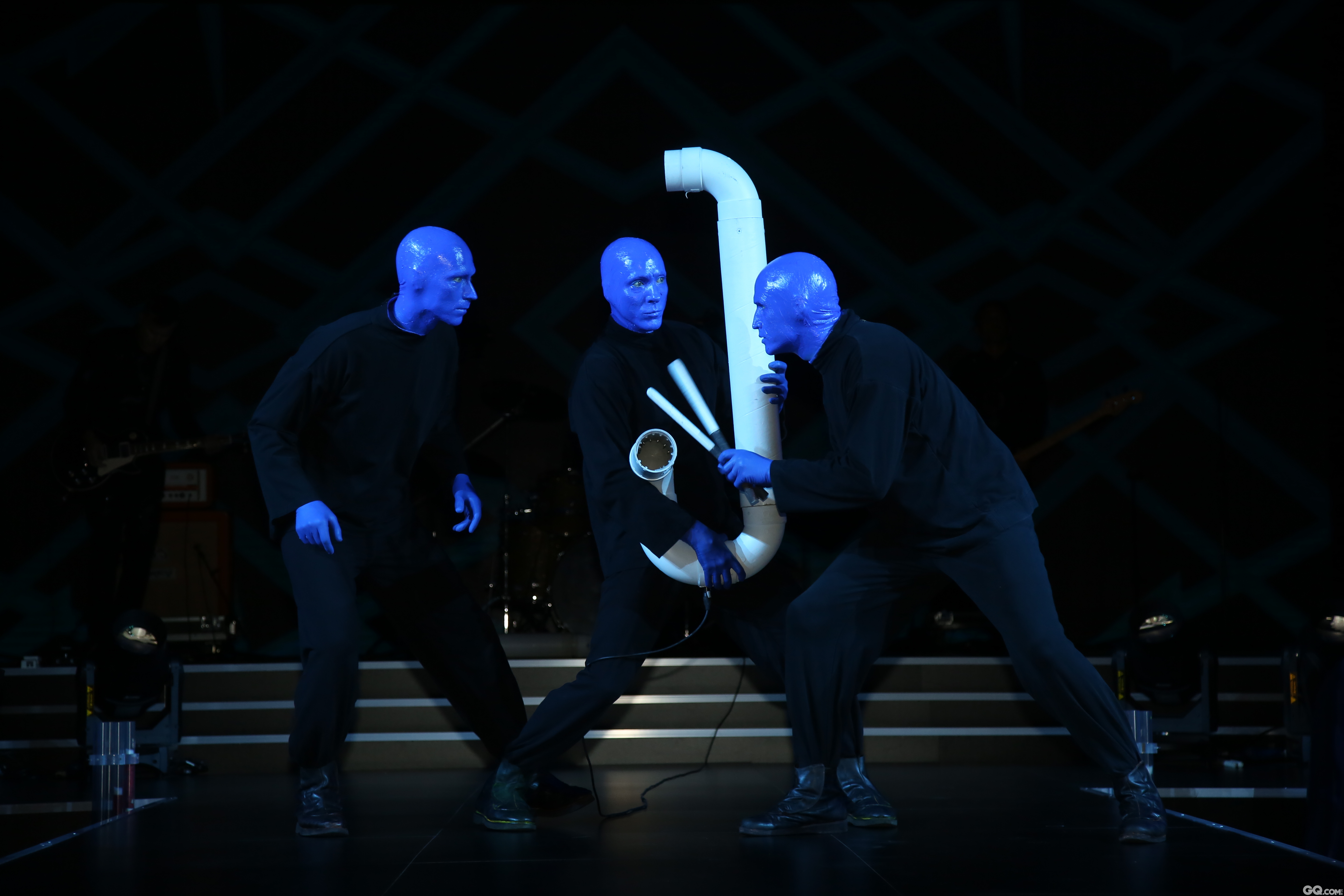 表演嘉宾美国百老汇Blue Man献上精彩开场演出！