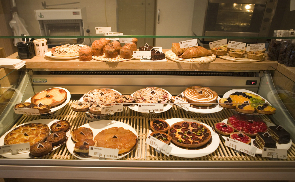 在荷兰，甚至有面包甜点店通宵营业。