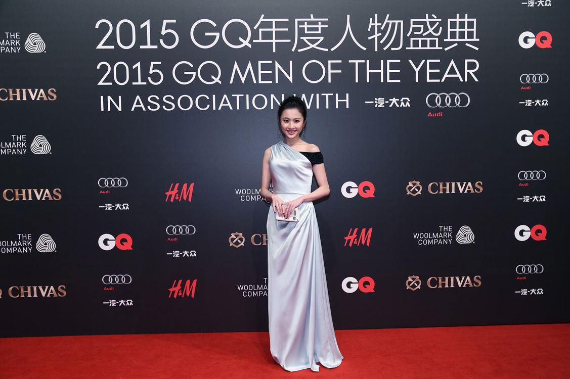 #2015GQ年度人物盛典# @张慧雯wen 身着Dior长裙优雅亮相红毯。