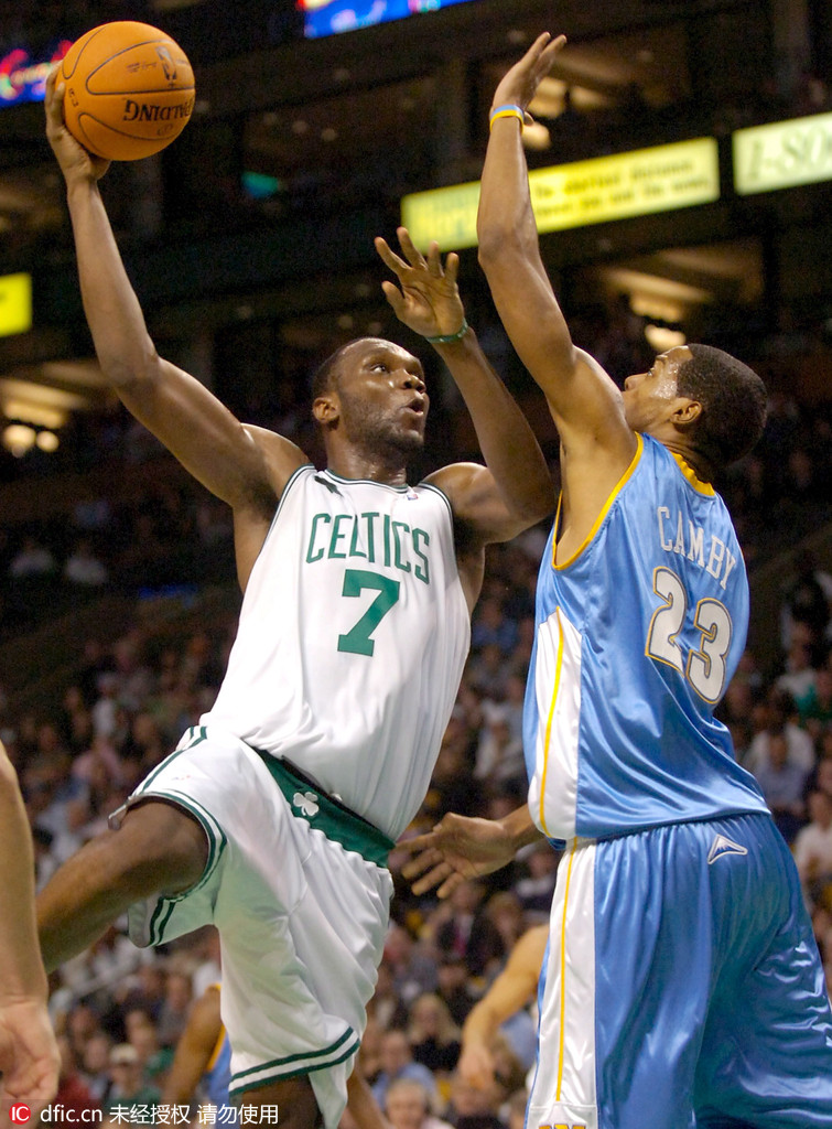 艾尔-杰弗森（Al Jefferson）：就读于普伦蒂斯高中，高中最后一年，场均42.6分18篮板7盖帽。2004年NBA选秀，艾尔·杰弗森第一轮第15顺位被波士顿凯尔特人队选中。   