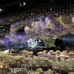 迪拜土豪新娘梦幻婚礼 6.5万颗水晶装饰宛如仙境