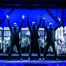 风靡全球25年《蓝人秀》巡演北京 在天桥剧院观看美式创意戏剧