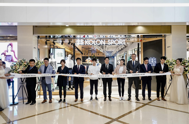 kolon sport首家全新形象店,耀目登陆北京东方新天地