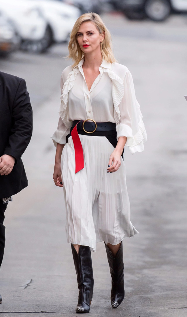 都爱衬衫配裙子?不如穿一条衬衫裙吧