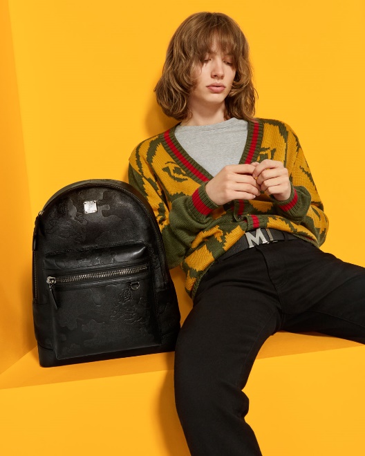 与mcm慕尼黑雄狮一道主宰街区