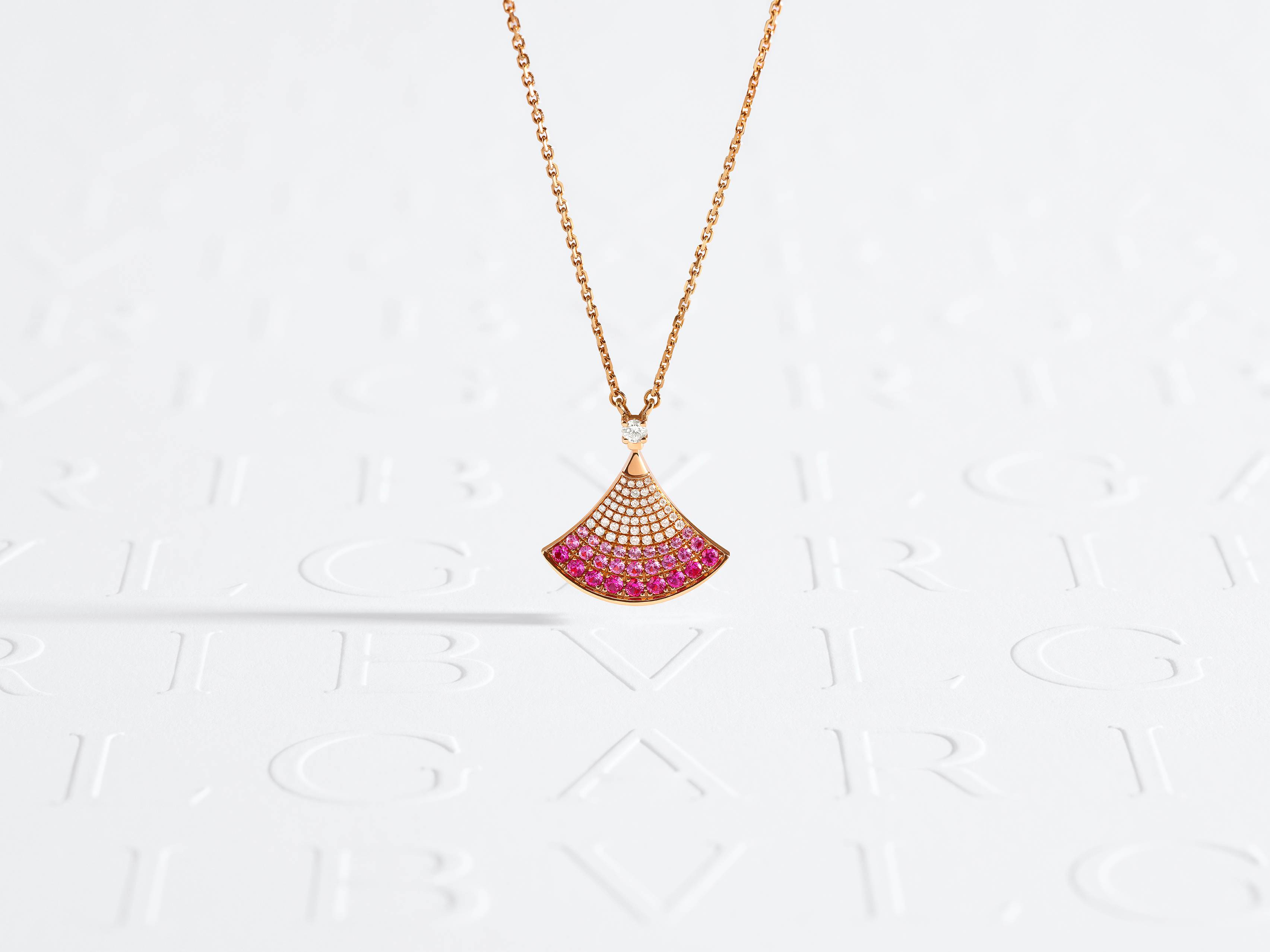 宝格丽divas dream系列18k玫瑰金镶钻石宝石项链(七夕特别推荐款)