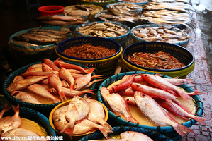 国内十大海鲜圣地：4. 厦门 2014年5月12日，如果你问厦门人最有名的菜市场是哪个？他们十有八九会告诉你...