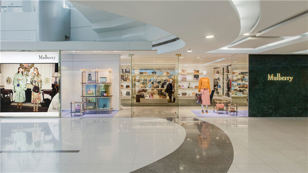 mulberry创意总监johnny coca以摩登设计为核心思维,为北京门店带来